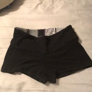 Lululemon spandex shorts